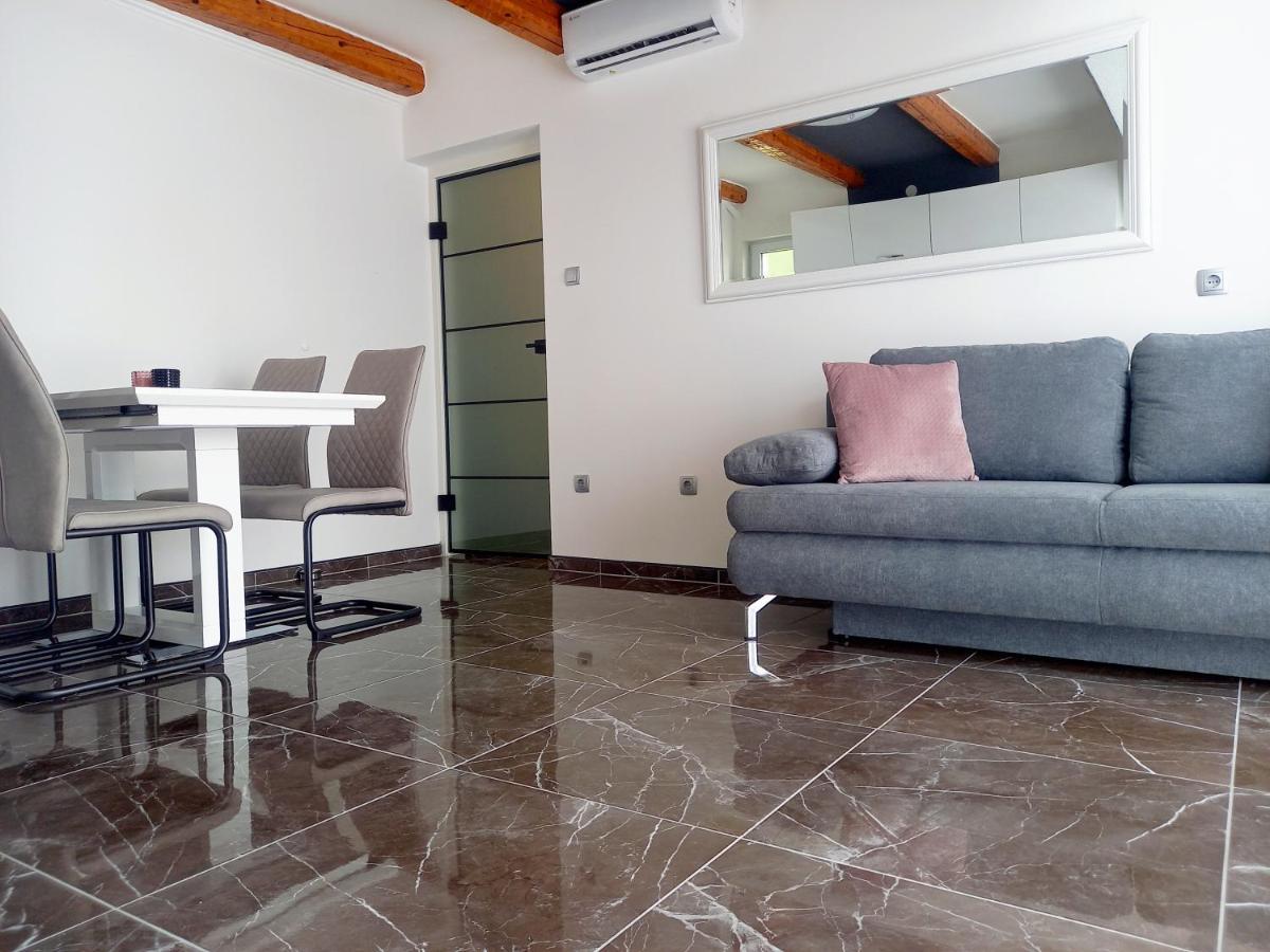 La Catedral Apartment Sveti Petar  Luaran gambar